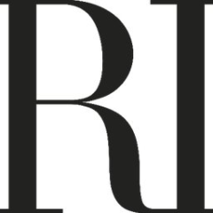 River Island, Retail